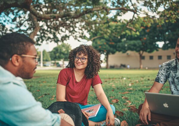 people 6027028 1920 (1)